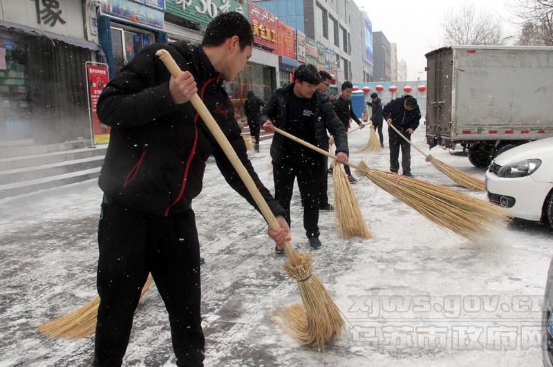 塔城地区市国家税务局领导团队，领导风格与成就概览